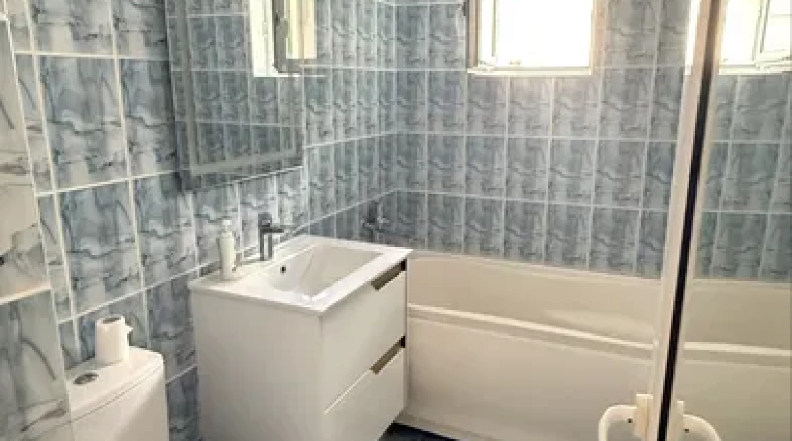 Oferta Nicolina apartament 50 mp , 2 camere, decomandat, de inchiriat,  Lidl imagine 6