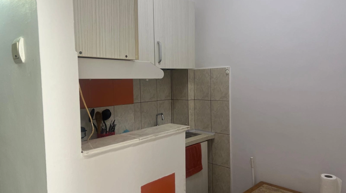 Oferta Apartament, o camera, decomandat, 27 mp , Podu Ros, de vanzare,  Bld Socola imagine 5