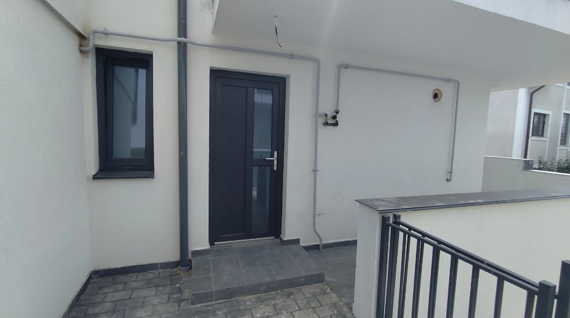 Oferta Apartament nou de vanzare, 3 camere, semidecomandat, 80 mp , Popas Pacurari,  400m de la drumul european imagine 1