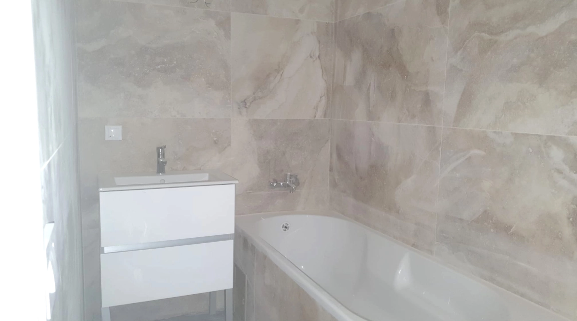 Oferta Apartament nou, o camera, decomandat, 37 mp , Frumoasa, de vanzare,   2,6 km de Podu ros Aumovio imagine 5