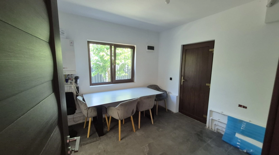 Oferta Casa, 5 camere, 148 mp , Miroslava, de vanzare,   Valea Adanca -5 drumuri imagine 5