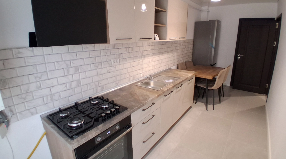Oferta Apartament de inchiriat, 2 camere, semidecomandat, 65 mp , Nicolina,  ROND VECHI imagine 2