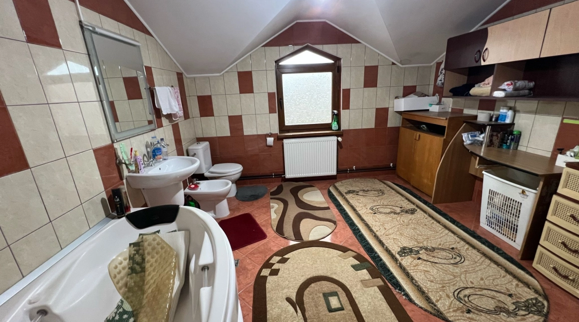 Oferta Valea Ursului casa 200 mp , 4 camere, de vanzare,  dupa Rond imagine 1