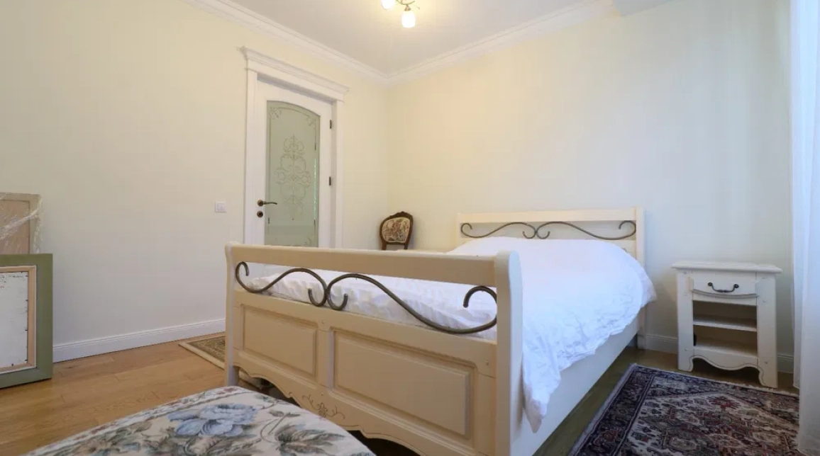 Oferta Apartament de inchiriat, 3 camere, decomandat, 120 mp , Centru,  Palas imagine 3