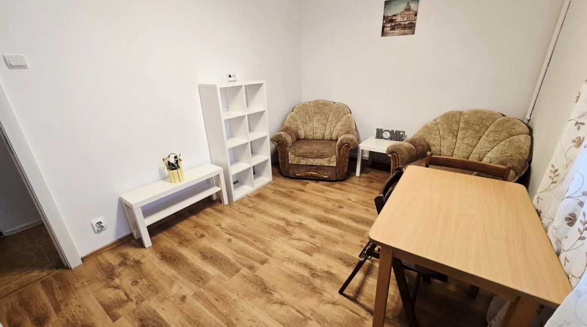Oferta Apartament de inchiriat, 2 camere, decomandat, 42 mp , Alexandru cel Bun,  Penny imagine 2