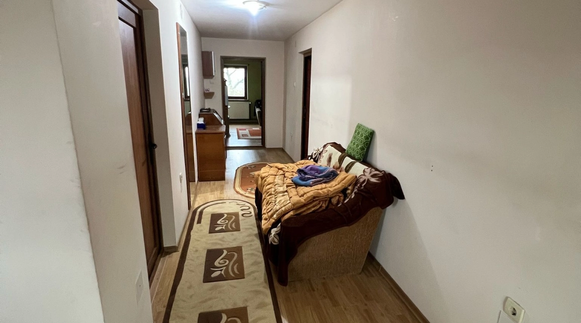 Oferta Valea Ursului casa 200 mp , 4 camere, de vanzare,  dupa Rond imagine 5