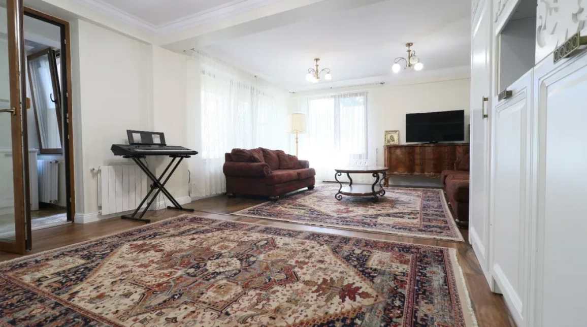 Oferta Apartament de inchiriat, 3 camere, decomandat, 120 mp , Centru,  Palas imagine 4