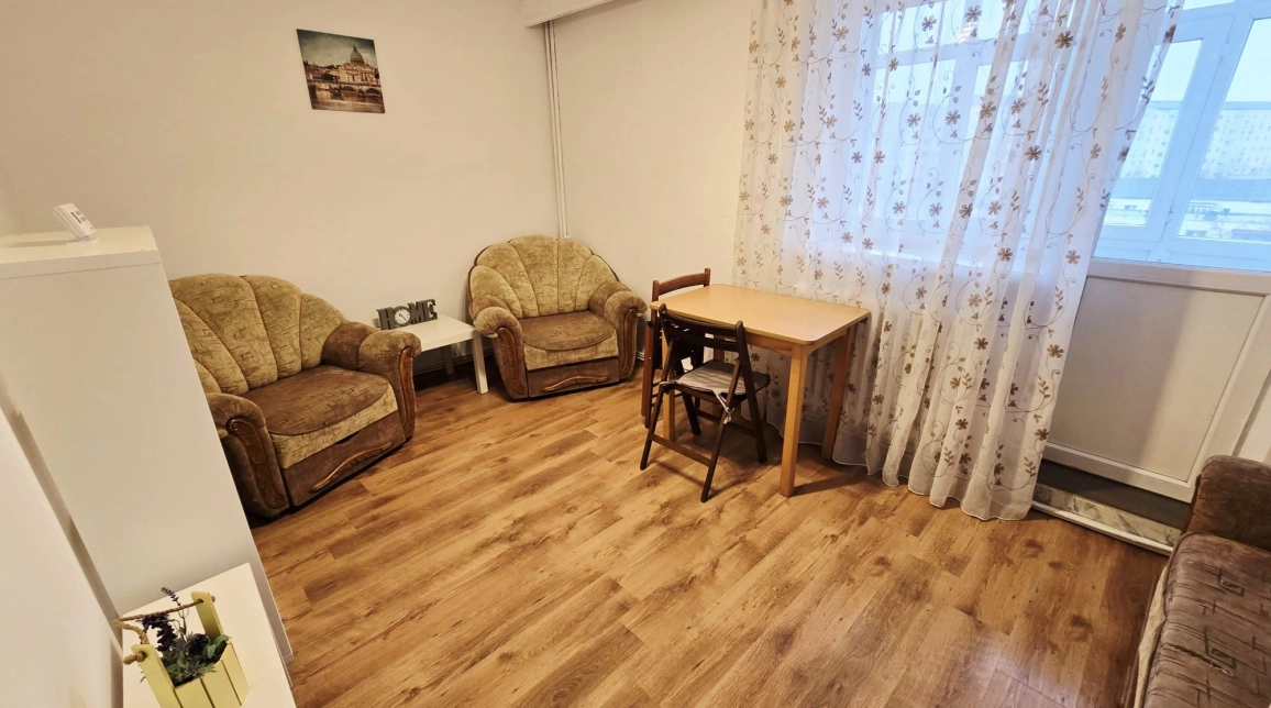 Oferta Apartament de inchiriat, 2 camere, decomandat, 42 mp , Alexandru cel Bun,  Penny imagine 3