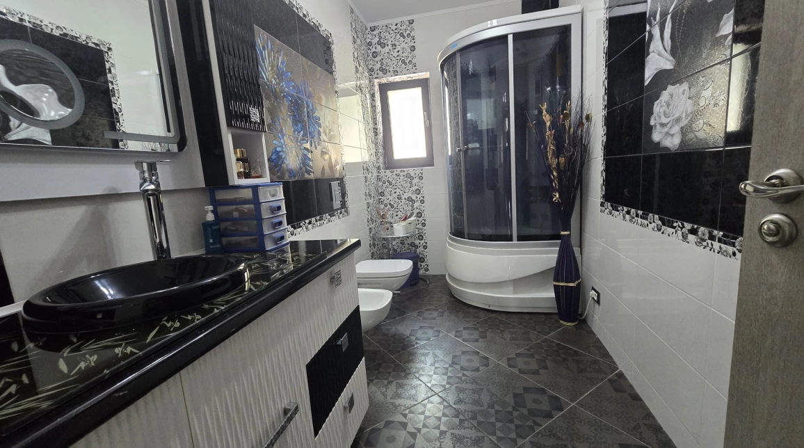 Oferta De vanzare casa, 5 camere, 180 mp , Visani,  700m de Freya imagine 29
