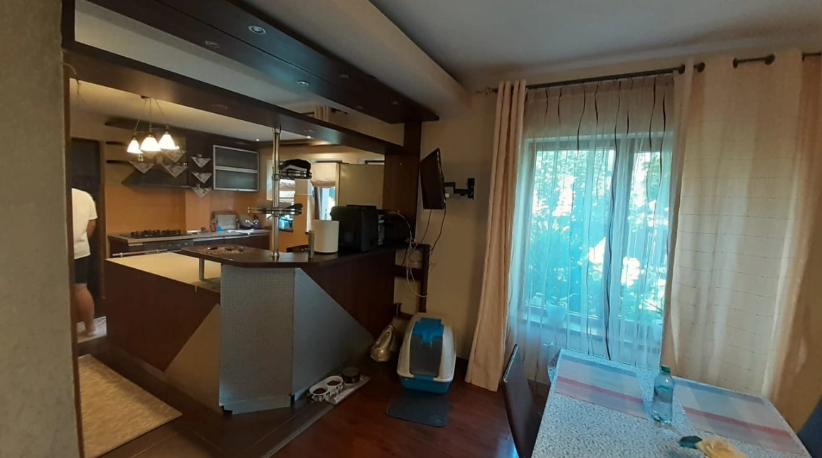Oferta Pacurari casa 200 mp , 4 camere, de vanzare,  str Culianu imagine 9