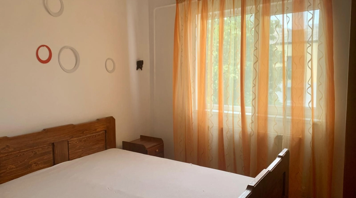 Oferta 2 camere, semidecomandat, 42 mp , de vanzare apartament in zona Pacurari,  ALPHA BANK imagine 2