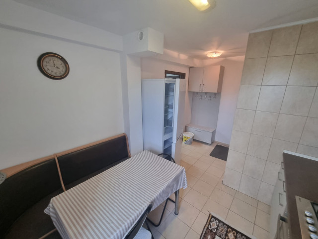 Apartament, 2 camere,  semidecomandat ,  54 mp , Podu Ros, de vanzare,  (Magazin Tesko) 162981