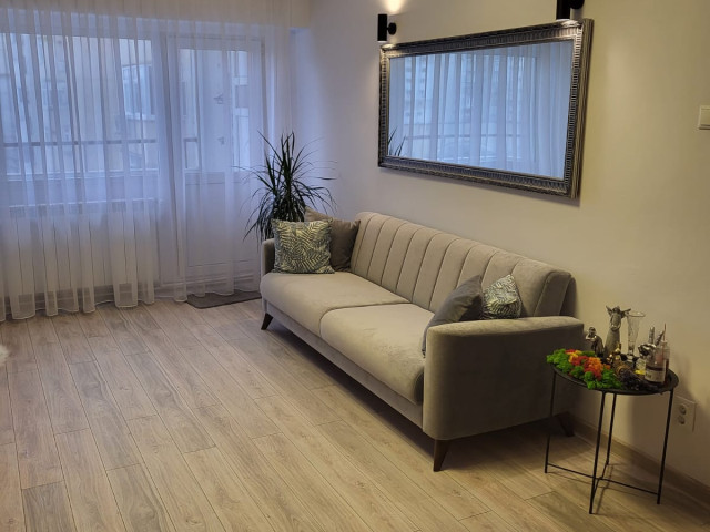 Gara apartament  80 mp , 3 camere,  decomandat , de vanzare,  (ARCU, CARREFOUR MARKET) 161029