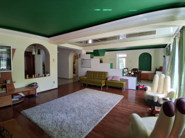 De vanzare vila, 5 camere,  390mp, Bucium,   159627