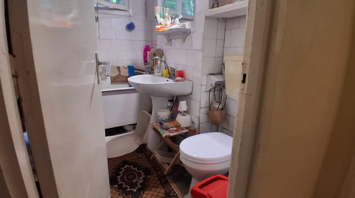 Oferta 3 camere, semidecomandat, 70 mp , de vanzare apartament in zona Podu Ros,  Liceul Emil Racovita imagine 8