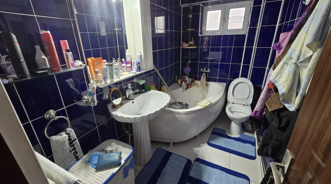 Oferta 5 camere, , 135 mp , de vanzare apartament in zona Baza 3,  carrefour felicia la bulevard imagine 4