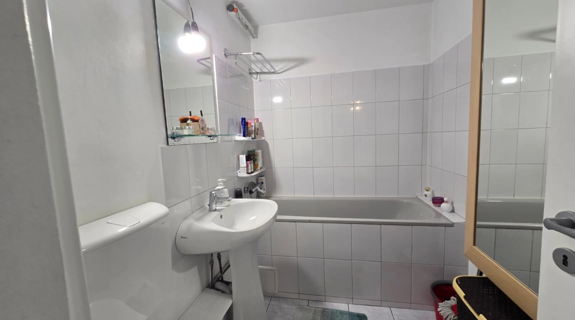 Oferta De vanzare apartament, 3 camere, decomandat, 70 mp , CUG,  Providenta imagine 12