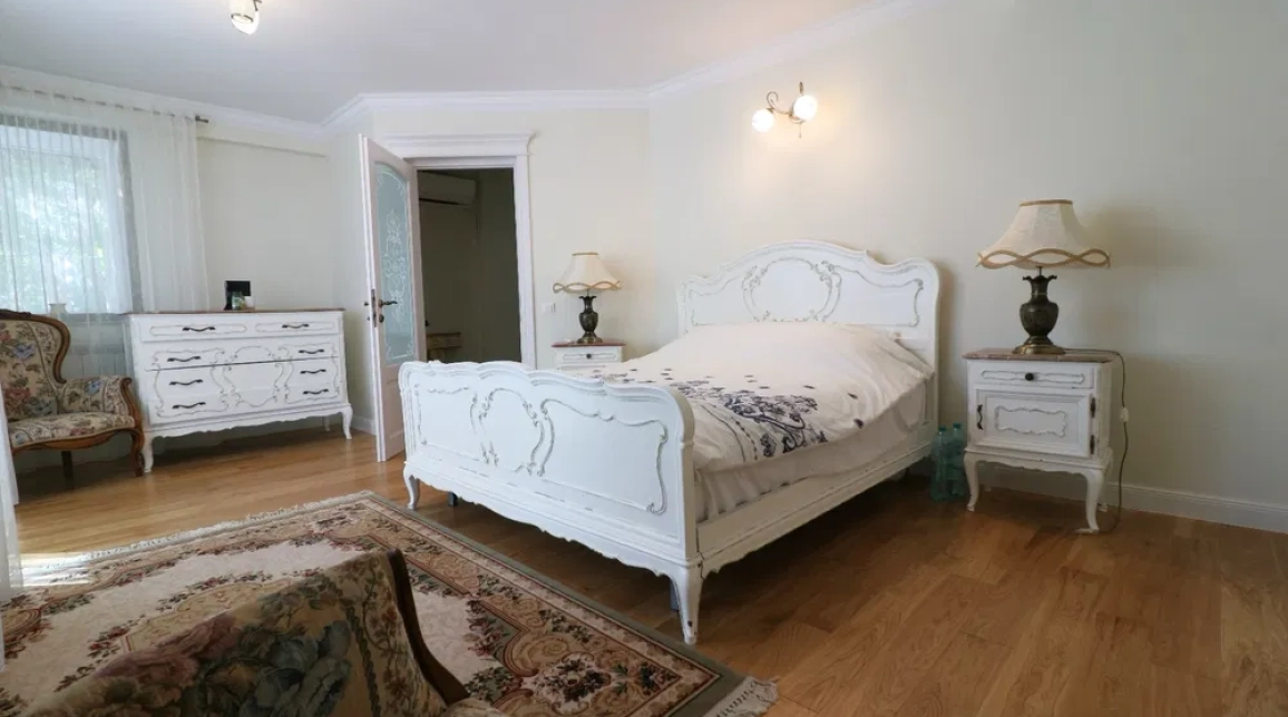 Oferta Apartament de inchiriat, 3 camere, decomandat, 120 mp , Centru,  Palas imagine 2