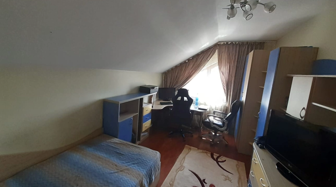 Oferta Pacurari casa 200 mp , 4 camere, de vanzare,  str Culianu imagine 6
