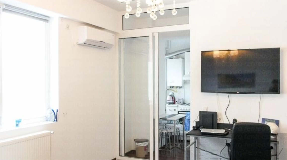 Oferta Apartament, o camera, semidecomandat, 28 mp , Centru, de vanzare,  Palas imagine 5