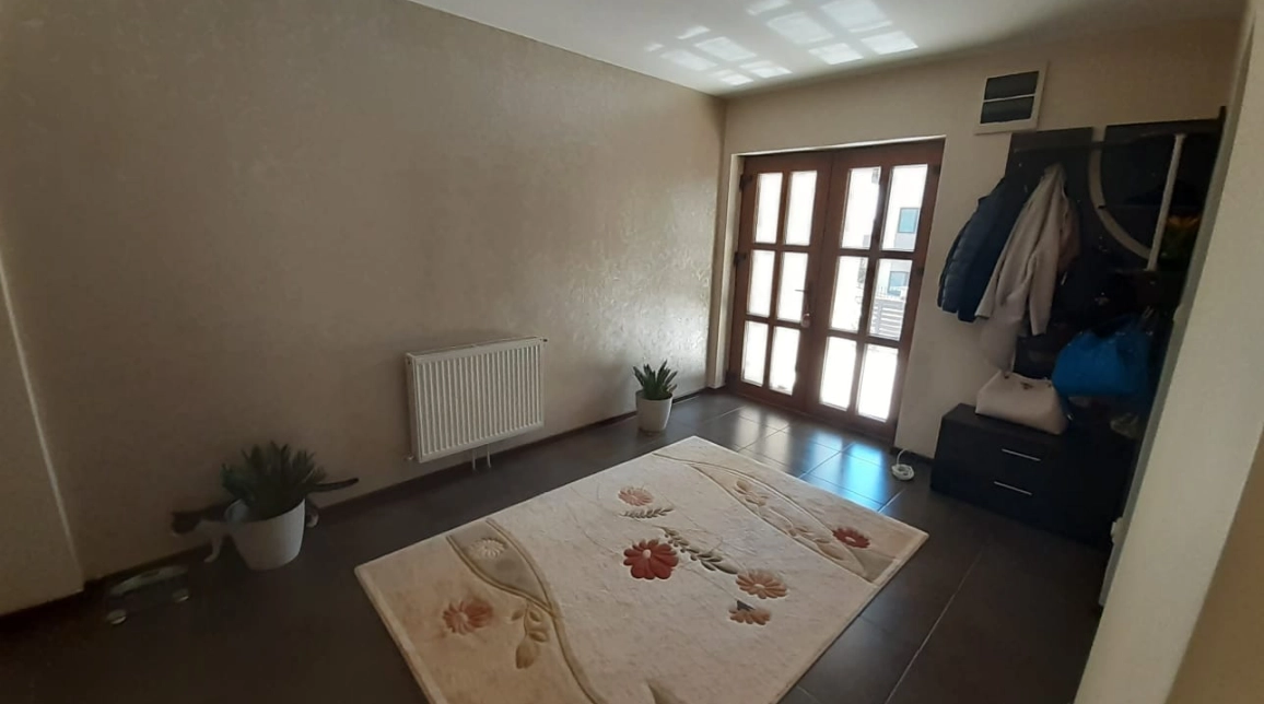 Oferta Pacurari casa 200 mp , 4 camere, de vanzare,  str Culianu imagine 2