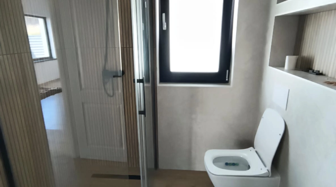 Oferta Casa, 4 camere, 125 mp , Valea Adanca, de vanzare,  5 drumuri imagine 2