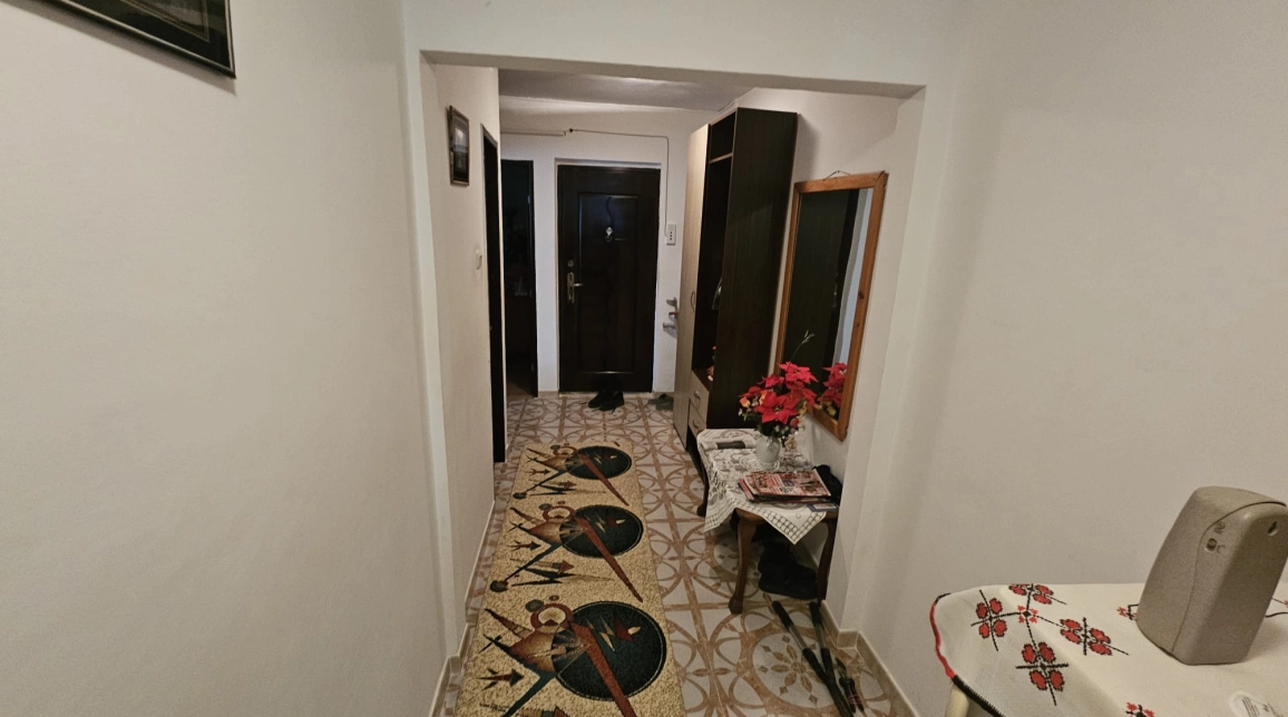 Oferta Frumoasa apartament 76 mp , 3 camere, decomandat, de vanzare,  Diminetii  imagine 1
