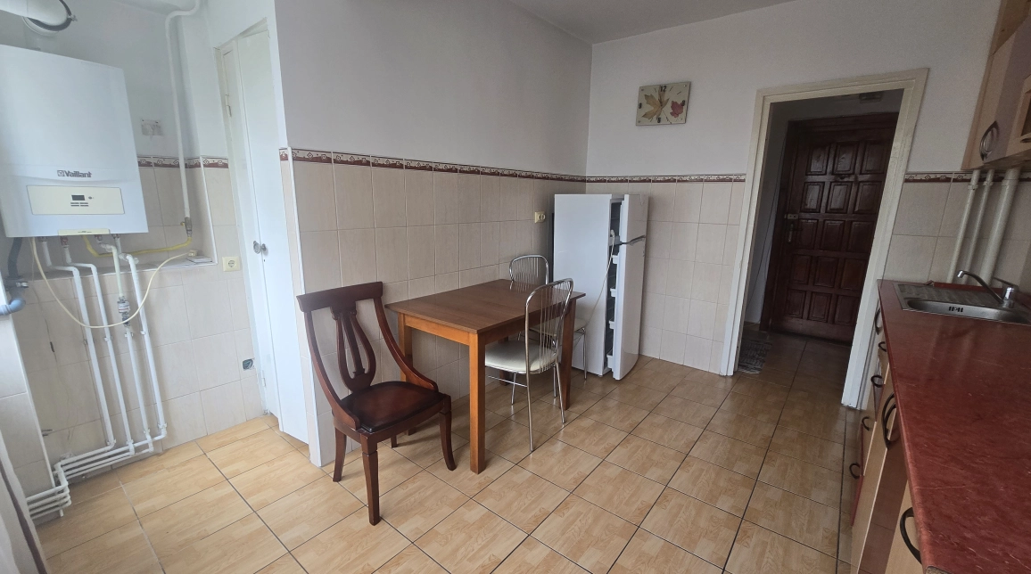 Oferta 3 camere, decomandat, 70 mp , de vanzare apartament in zona Centru Civic,  Vis-a-vis de Palatul Culturii -Hala Centrala imagine 3