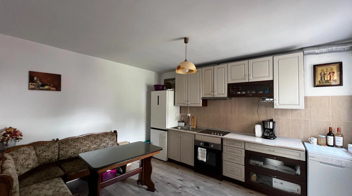 Oferta 5 camere, 157 mp , de vanzare casa in zona Popricani,   inainte de colt de rai imagine 1