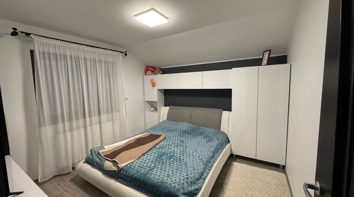 Oferta Valea Adanca casa 150 mp , 5 camere, de vanzare,  5 drumuri imagine 2