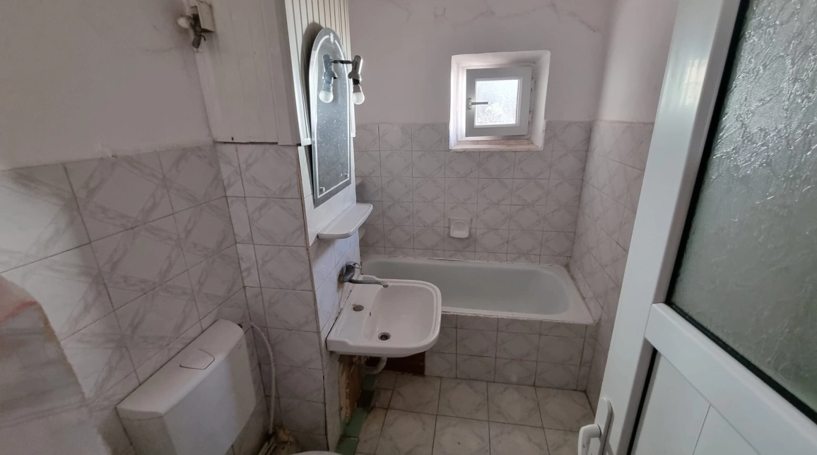 Oferta 4 camere, decomandat, 93 mp , de vanzare apartament in zona Tomesti,  Scoala Patrascanu imagine 18
