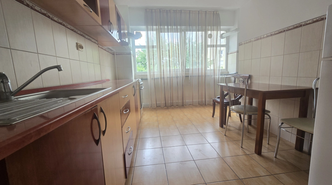 Oferta 3 camere, decomandat, 70 mp , de vanzare apartament in zona Centru Civic,  Vis-a-vis de Palatul Culturii -Hala Centrala imagine 1