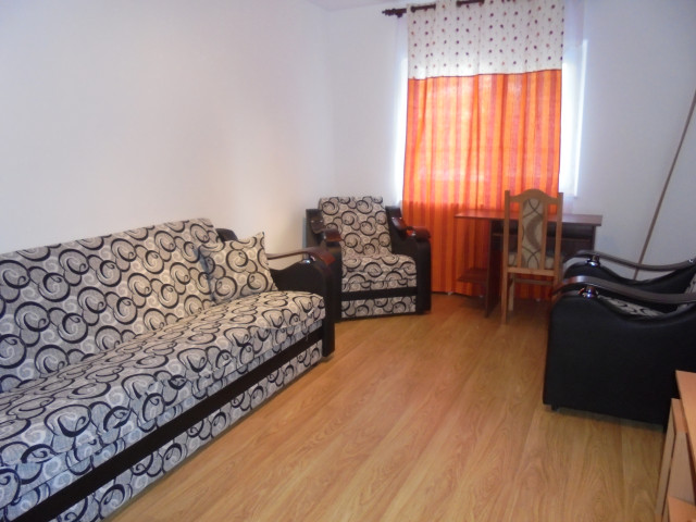 Apartament de inchiriat, 2 camere,  decomandat ,  45 mp , Podul de Fier,  (Tg Cucu) 162950