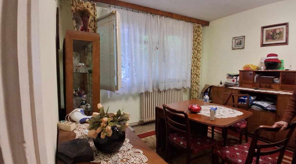 Oferta 3 camere, semidecomandat, 70 mp , de vanzare apartament in zona Podu Ros,  Liceul Emil Racovita imagine 2