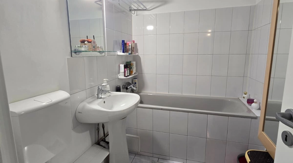 Oferta De vanzare apartament, 3 camere, decomandat, 70 mp , CUG,  Providenta imagine 11
