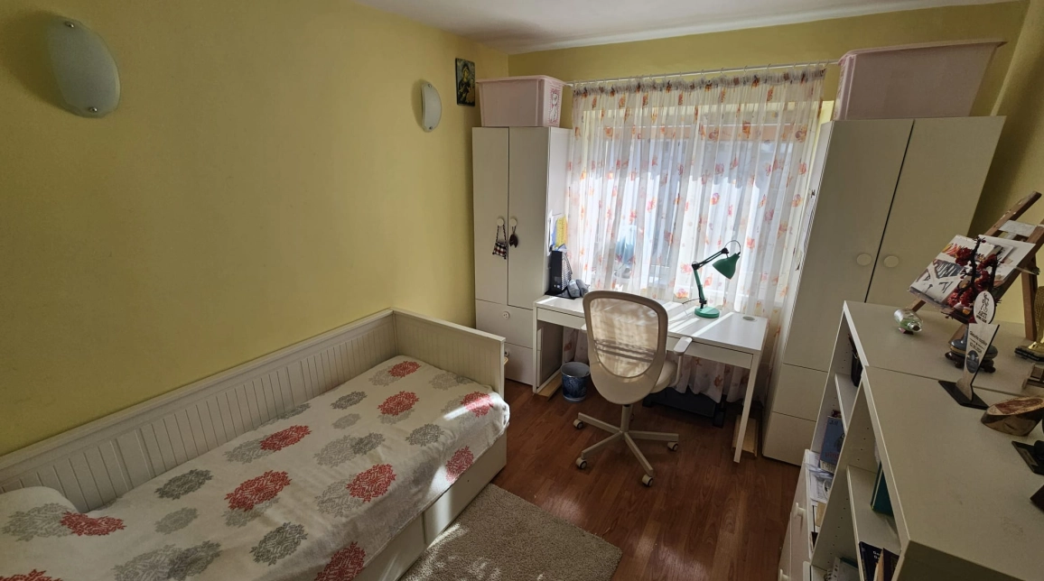 Oferta Apartament, 3 camere, decomandat, 71 mp , Nicolina, de vanzare,  Profi  imagine 2