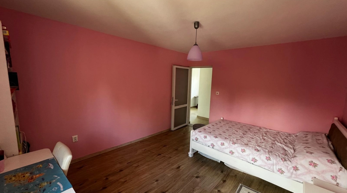 Oferta 5 camere, 157 mp , de vanzare casa in zona Popricani,   inainte de colt de rai imagine 2