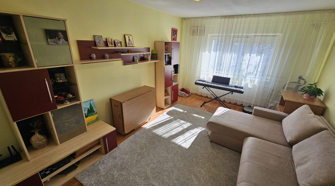 Oferta Apartament, 3 camere, decomandat, 71 mp , Nicolina, de vanzare,  Profi  imagine 1