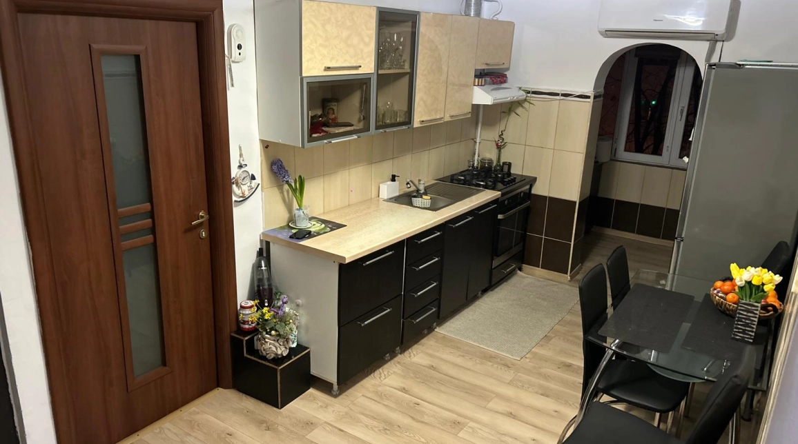 Oferta Apartament de vanzare, 3 camere, decomandat, 61 mp , Nicolina,  Lidl Nicolina imagine 1