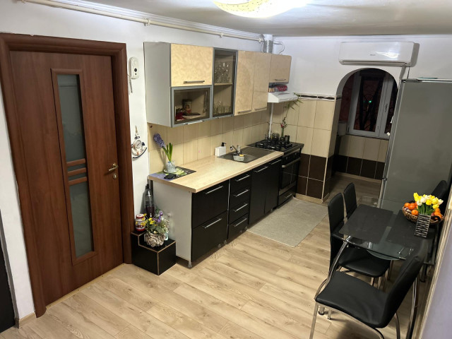 Apartament de vanzare, 3 camere,  decomandat ,  61 mp , Nicolina,  (Lidl Nicolina) 161615