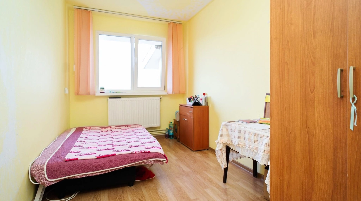 Oferta Apartament de vanzare, 3 camere, semidecomandat, 63 mp , Alexandru cel Bun,  Piata Voievozilor  INTABULAT imagine 3