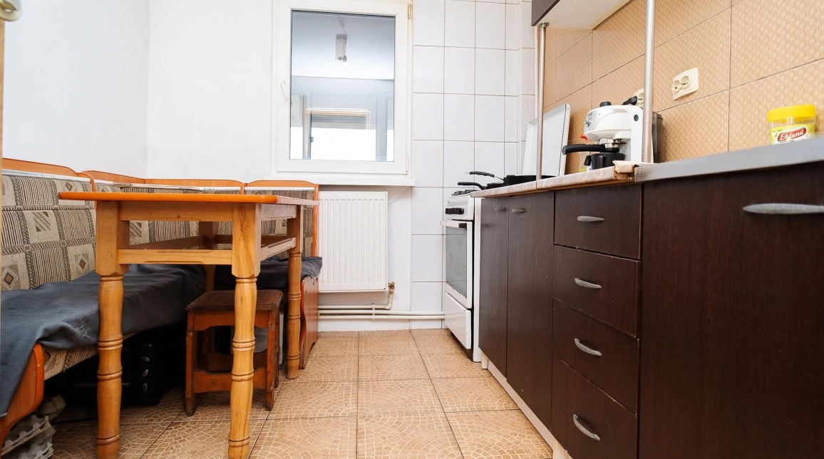 Oferta Apartament de vanzare, 3 camere, semidecomandat, 63 mp , Alexandru cel Bun,  Piata Voievozilor  INTABULAT imagine 4