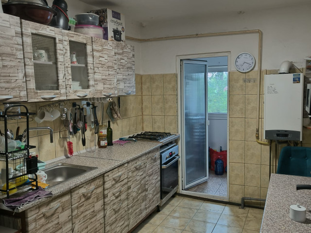 3 camere,  decomandat ,  70 mp , de vanzare apartament in zona Metalurgie,  (Profi-Bulevardul Chimiei) 162748