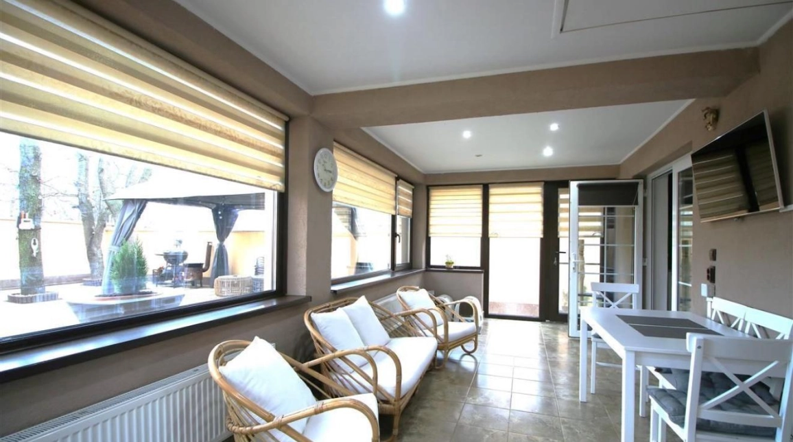 Oferta 3 camere, 150 mp , de vanzare casa in zona Miroslava,  in spate notar Miroslava imagine 1