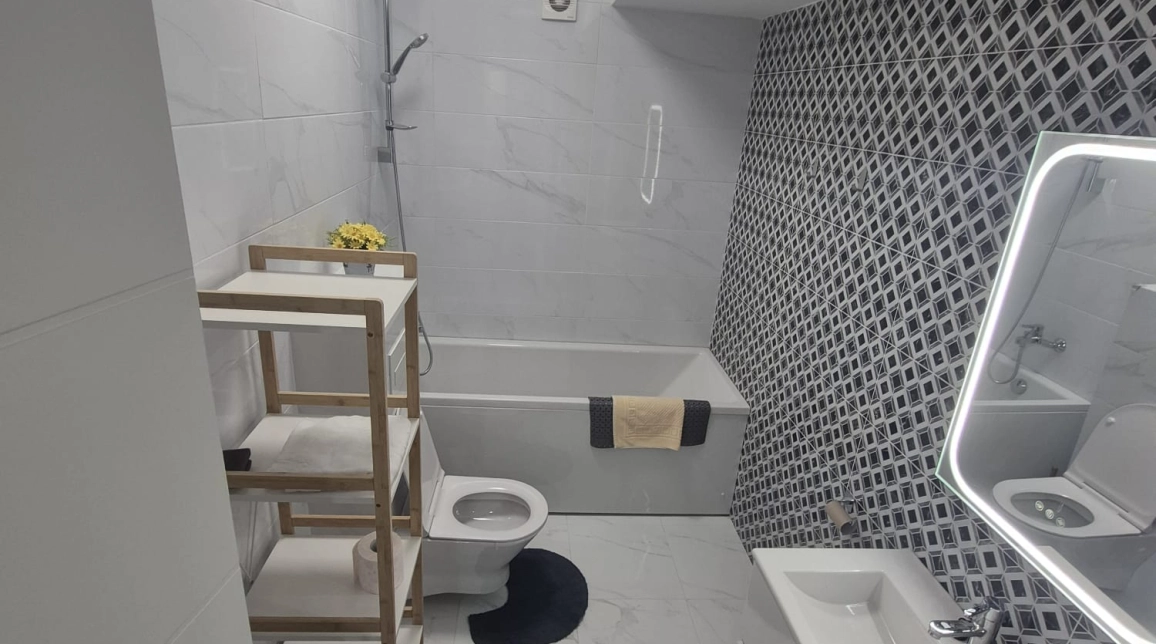 Oferta Apartament de inchiriat, o camera, decomandat, 43 mp , Frumoasa,  Bd Poitiers - Continental imagine 13