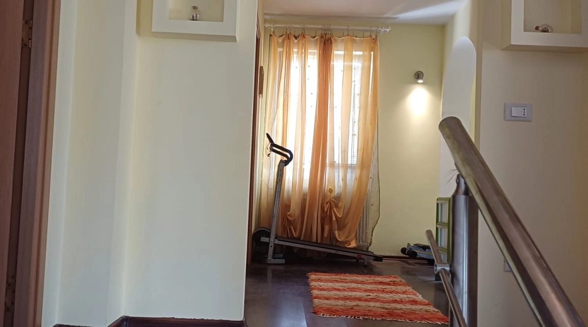 Oferta Casa de vanzare, 4 camere, 299 mp , Breazu,  Rediu  imagine 8