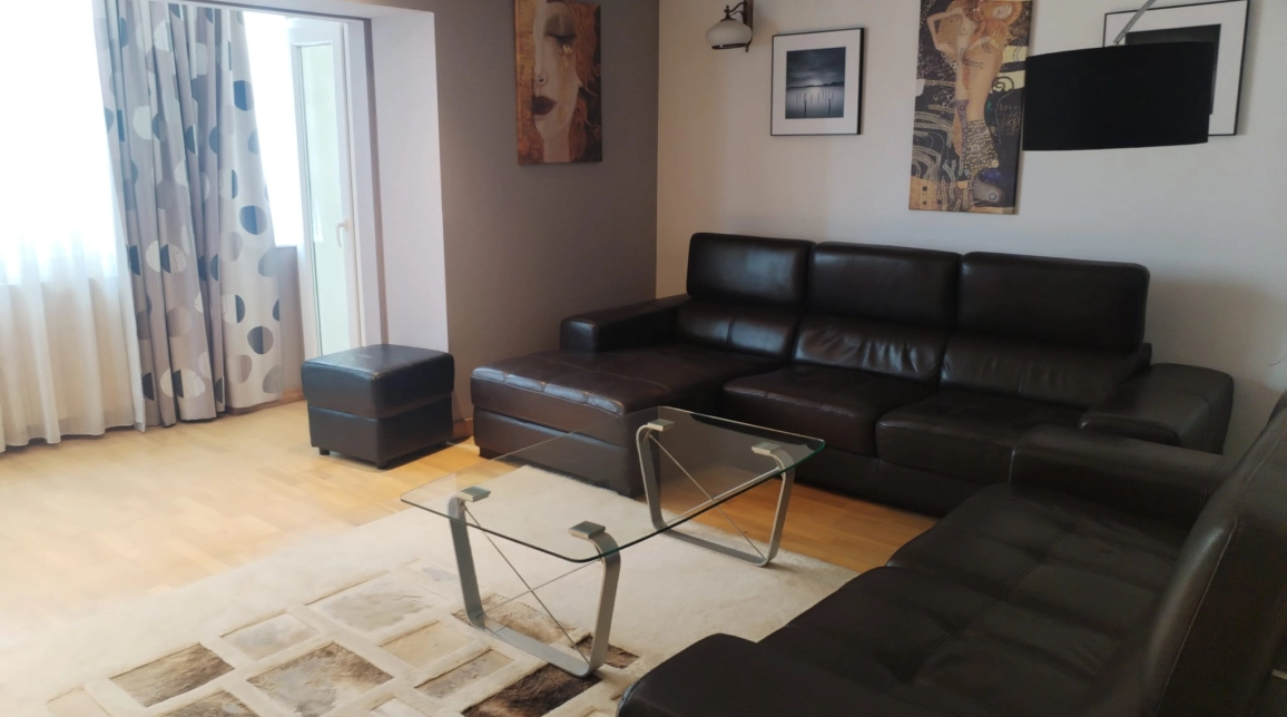 Oferta Apartament de inchiriat, 3 camere, decomandat, 98 mp , Centru,  TG Cucu imagine 1