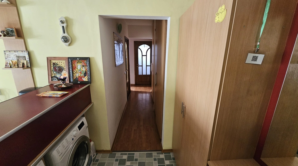 Oferta Apartament, 3 camere, decomandat, 71 mp , Nicolina, de vanzare,  Profi  imagine 8