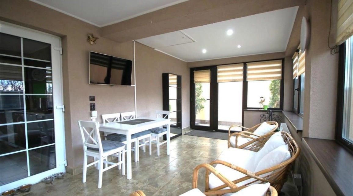 Oferta 3 camere, 150 mp , de vanzare casa in zona Miroslava,  in spate notar Miroslava imagine 10