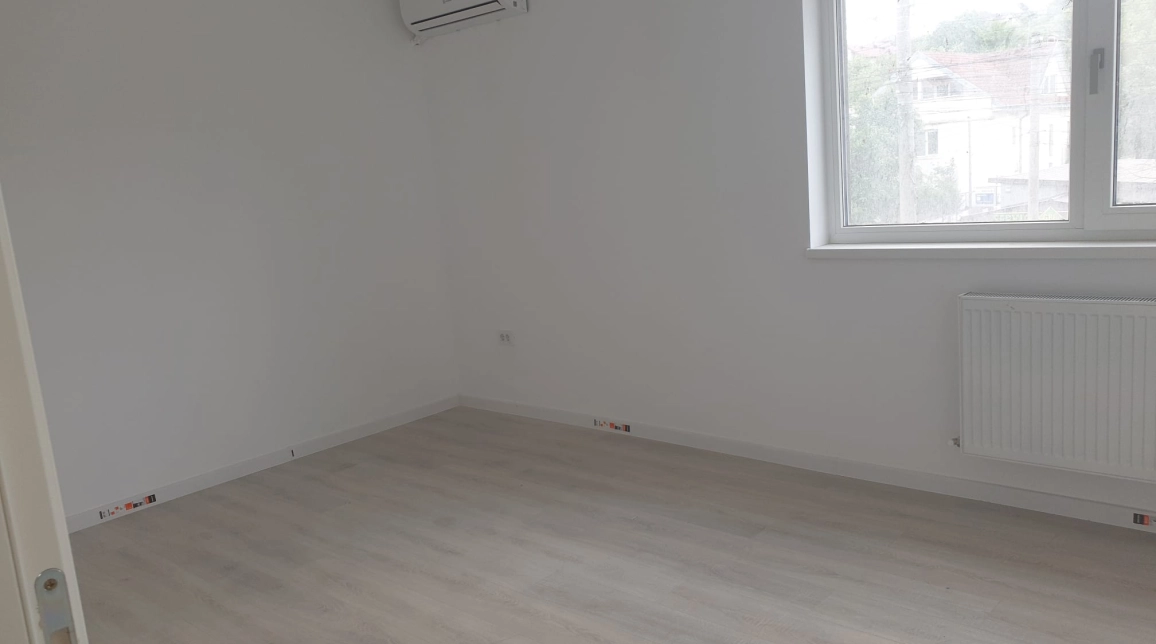 Oferta Apartament nou de vanzare, 2 camere, decomandat, 60 mp , Podu Ros,  la 3 km de Palas imagine 1